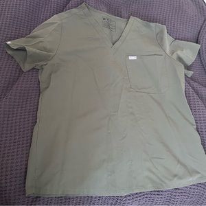 Figs Catarina one-pocket scrub top in Moss